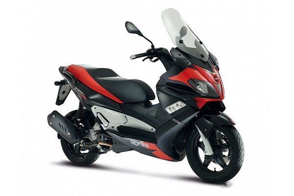 Aprilia SR Max