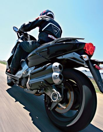 gilera_gp_800_1
