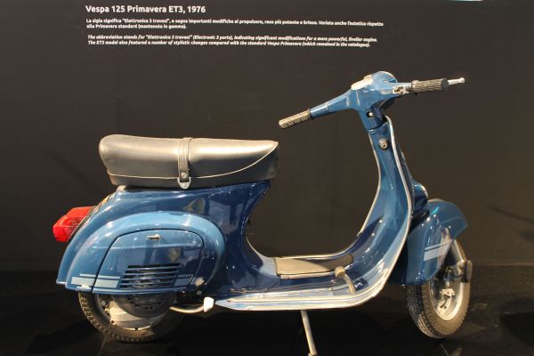 Vespa125PrimaveraET3_1976