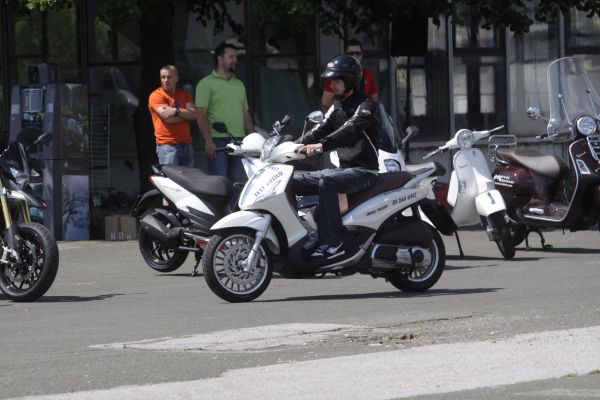 motolivetour