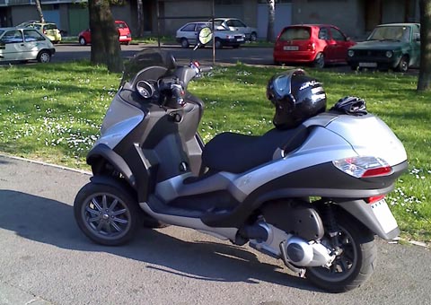 piaggio_mp3_2